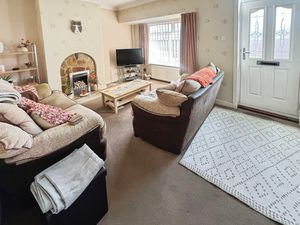 Lounge- click for photo gallery